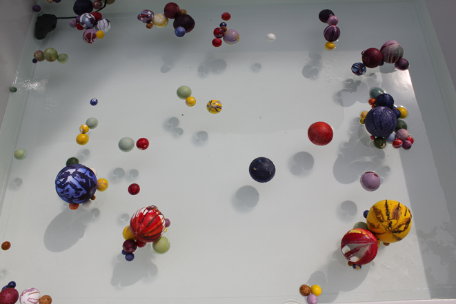 "We are the World", 
  installation by Kirsten Kötter, 
  exhibited at: "Skulpturenpark Mörfelden", 
  Mörfelden-Walldorf 2014