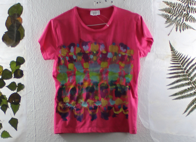 Kirsten K&ouml;tter: T-Shirt, Secondhand, bemalt, 2012