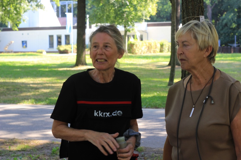 2025-08-20_malathon-chemnitz_21_besucherin_2869, watercolour, 12 × 17 cm (Kirsten Kötter)